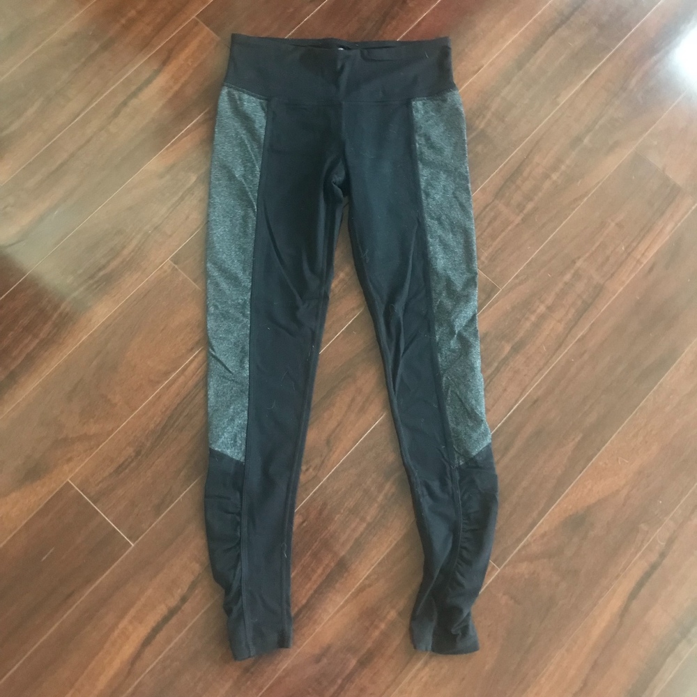 90 Degrees Sm Gray/Black Colorblocked Leggings